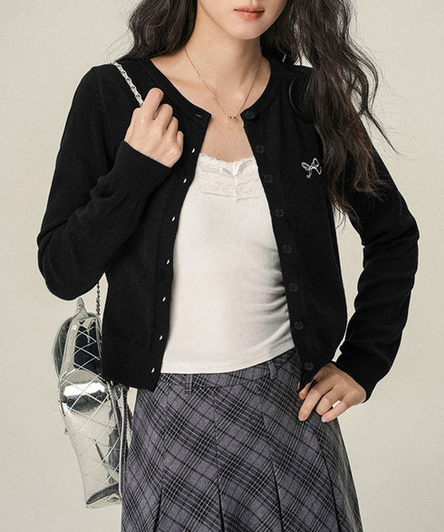 ワンポイントカーディガン リボン刺しゅう ニットトップス レディース 前開き ニットアウター クルーネック ニットセーター 韓国風 カジュアル ニット羽織 着回し 24TPS-052